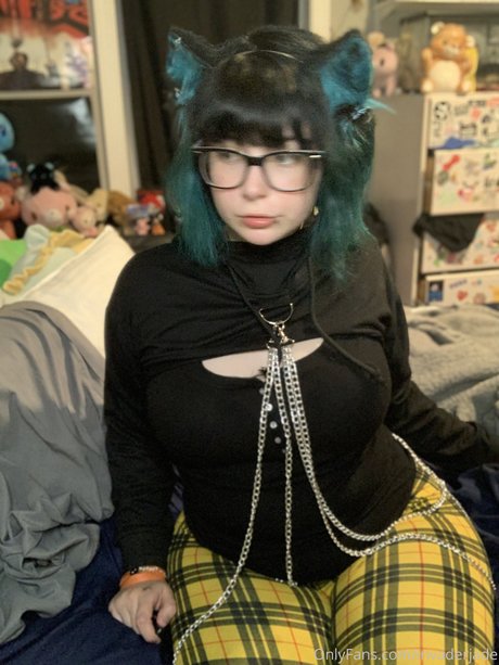 Invader jade