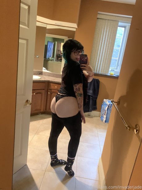 Invader jade