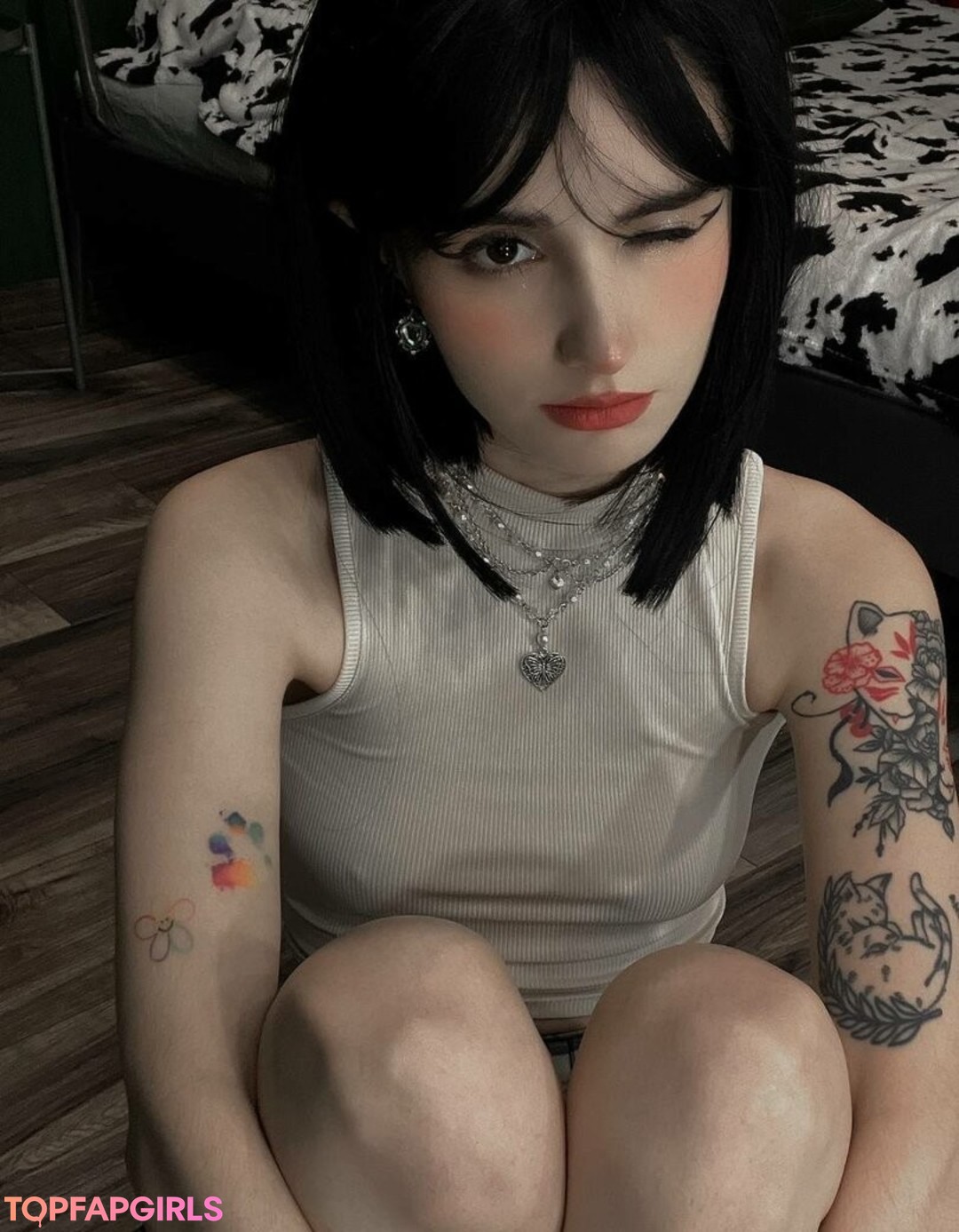 Foto desnuda filtrada de OnlyFans de Loona #1232