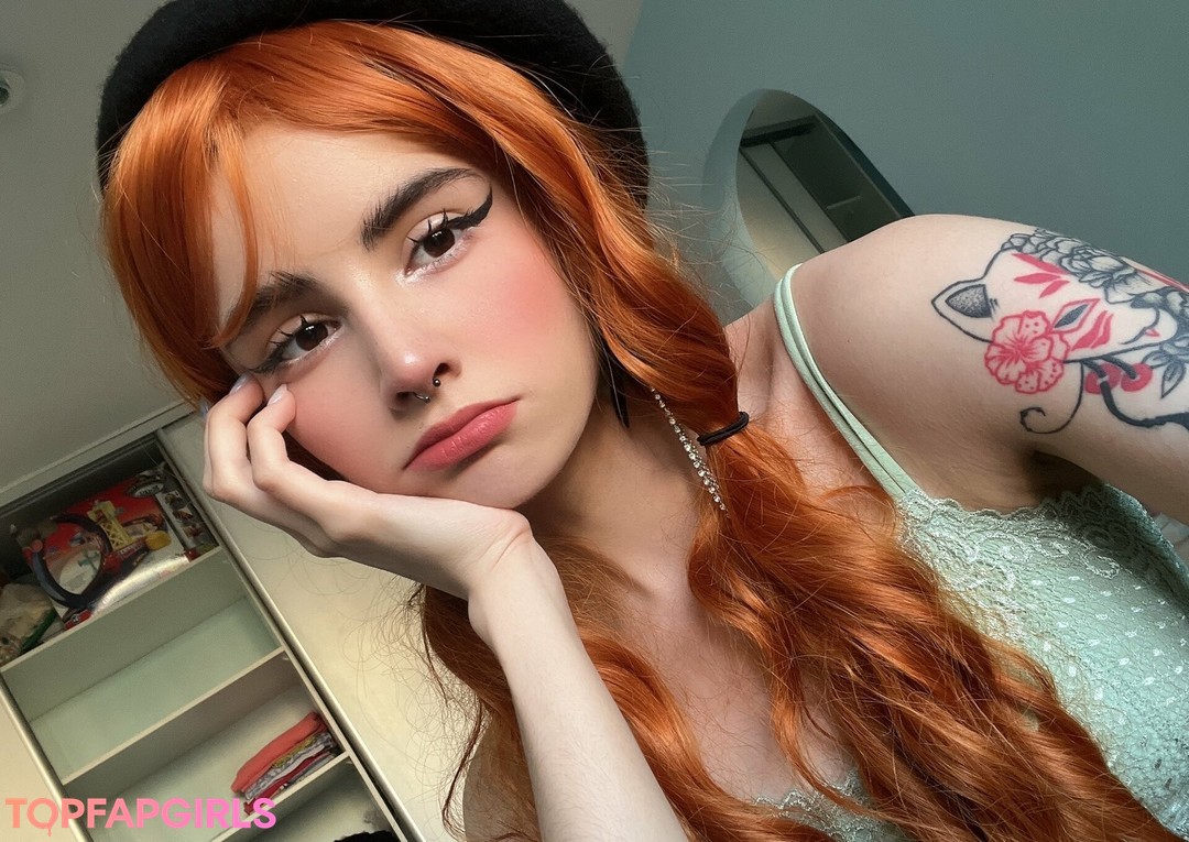 Foto desnuda filtrada de OnlyFans de Loona #413