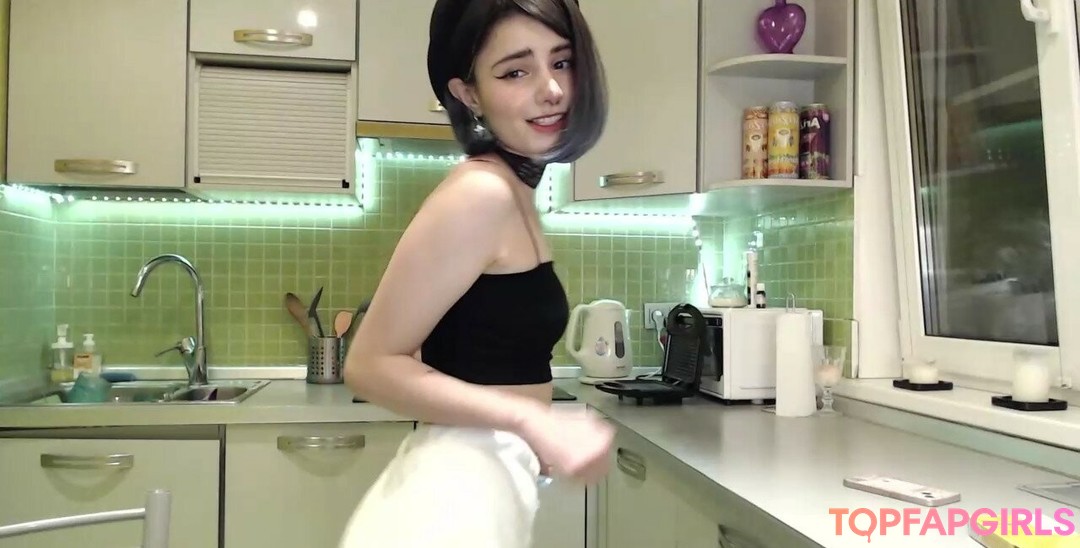 Foto desnuda filtrada de OnlyFans de Loona #914