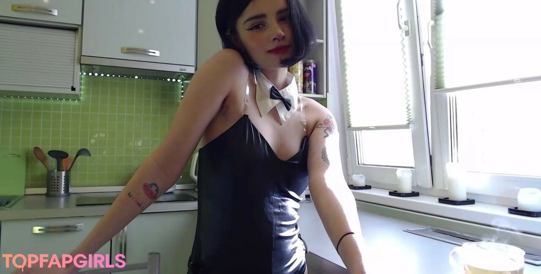 Foto desnuda filtrada de OnlyFans de Loona #940