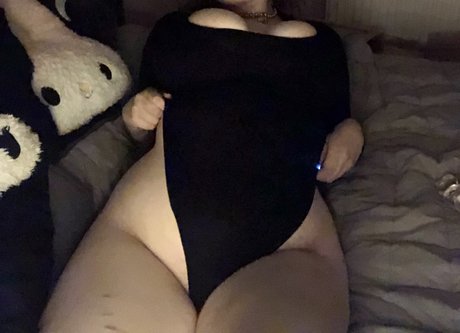 Foto desnuda filtrada de OnlyFans de Tinyfawnn