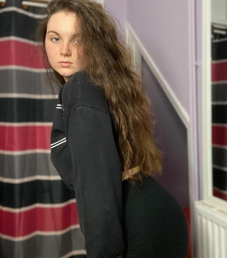 Foto desnuda filtrada de OnlyFans de Bustybritishbrunette