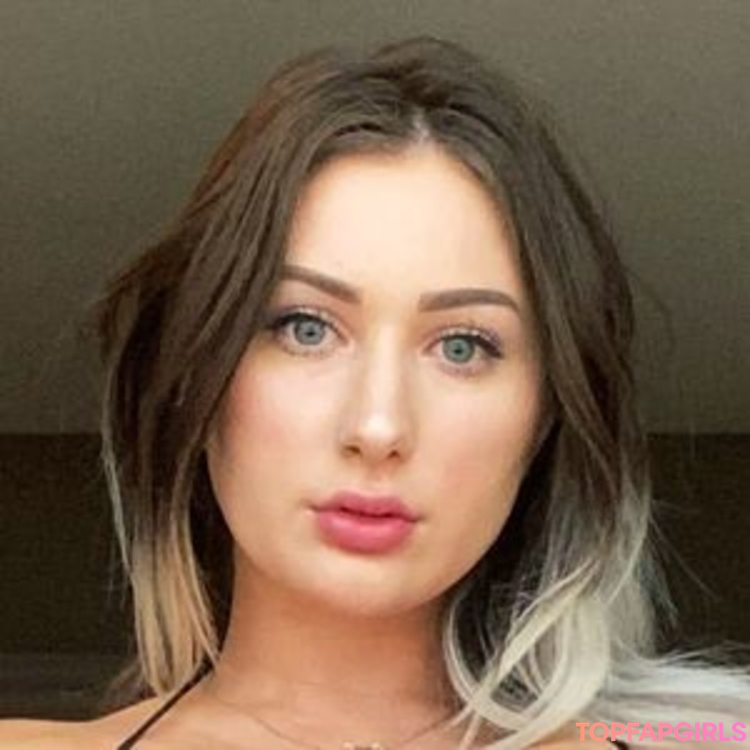 Foto desnuda filtrada de OnlyFans de Trapqueenofdarkness #12 Foto desnuda filtrada de OnlyFans de Trapqueenofdarkness #12