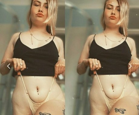 Foto desnuda filtrada de OnlyFans de Atlantis B