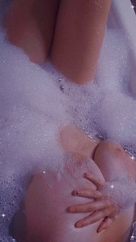 Foto desnuda filtrada de OnlyFans de Angel Babi