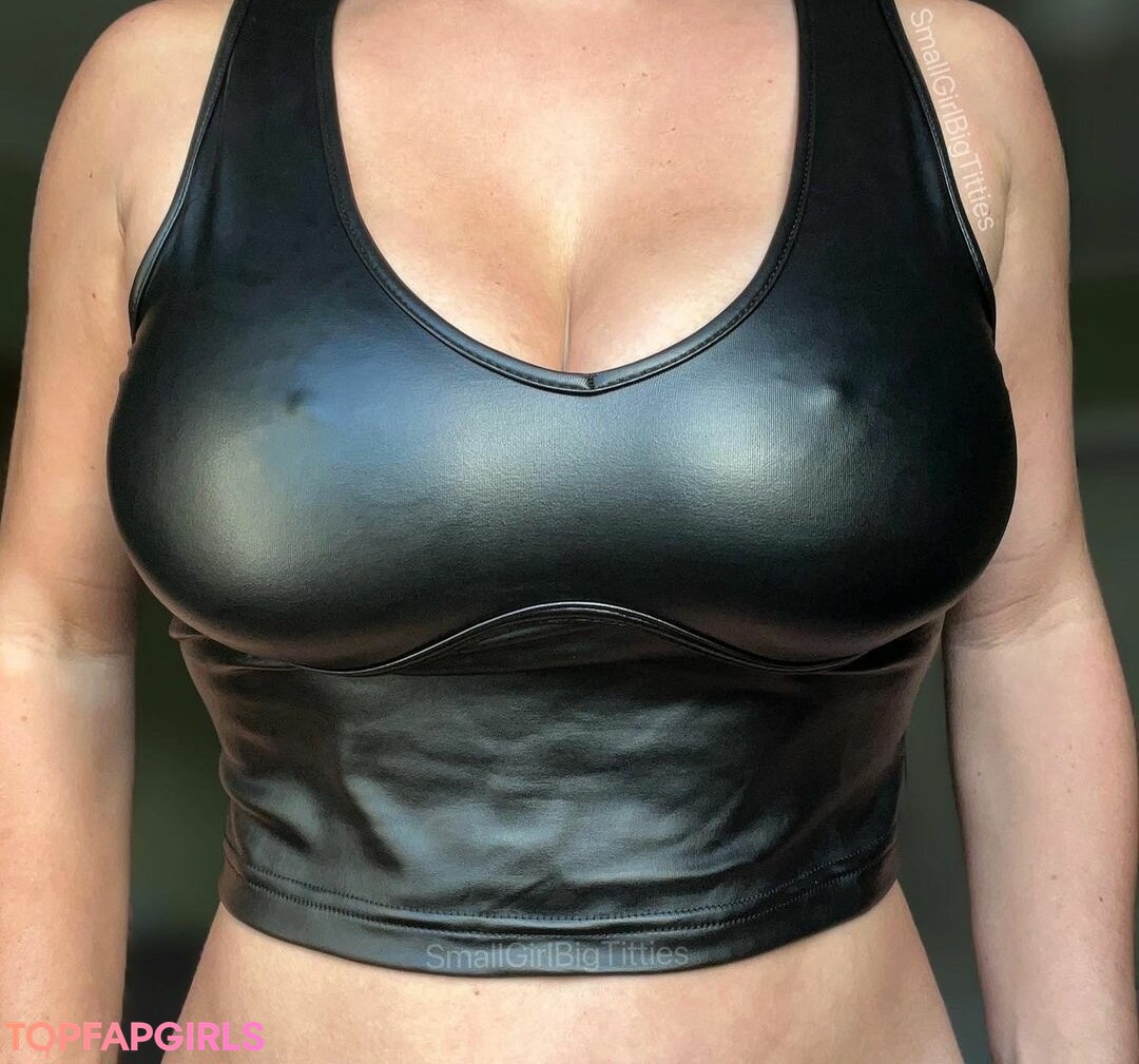 Foto desnuda filtrada de OnlyFans de Smallgirlbigtitties #20 Foto desnuda filtrada de OnlyFans de Smallgirlbigtitties #20