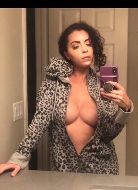 Foto desnuda filtrada de OnlyFans de Sarah Fasha