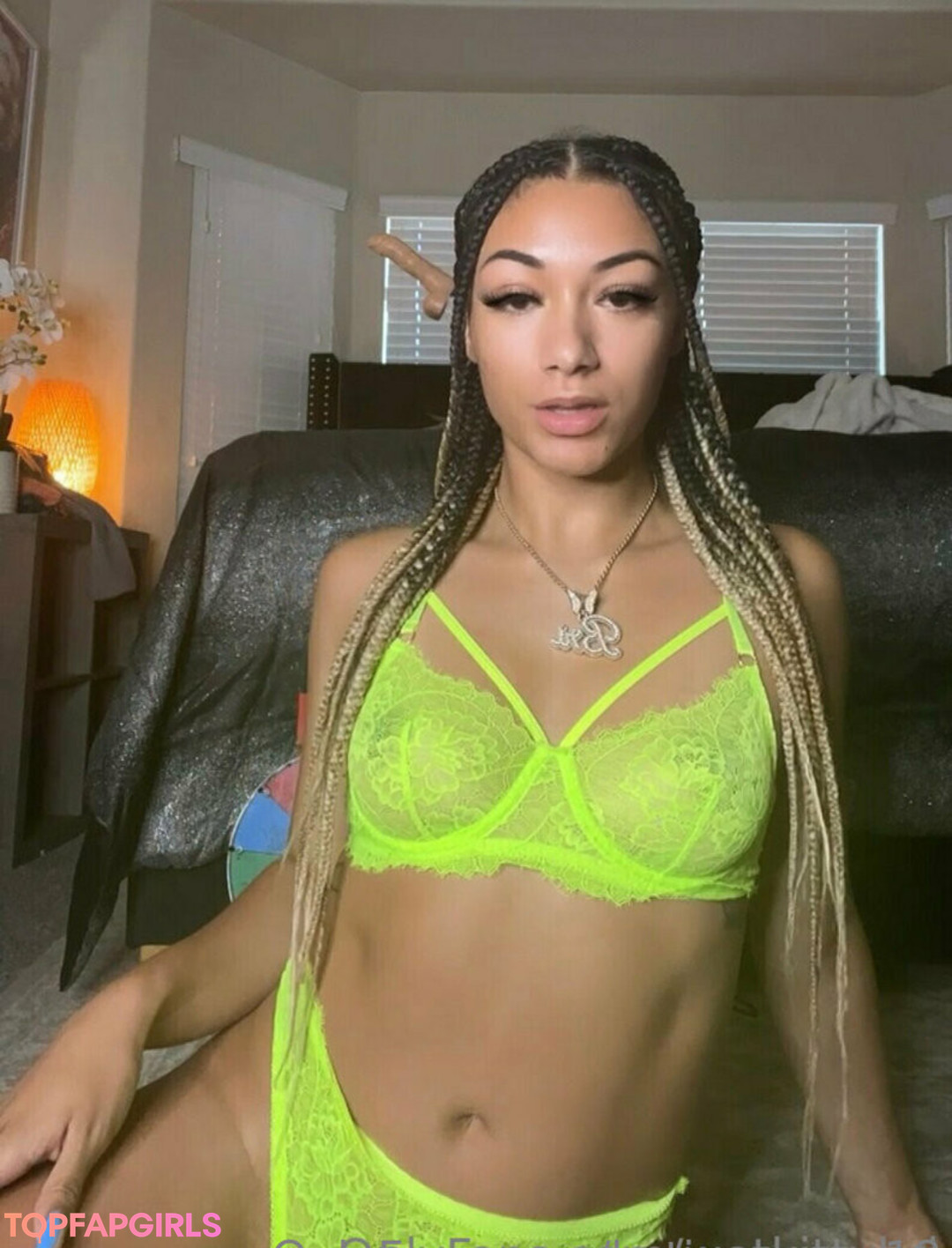 Foto desnuda filtrada de OnlyFans de Innocent Princess #393 Foto desnuda filtrada de OnlyFans de Innocent Princess #393