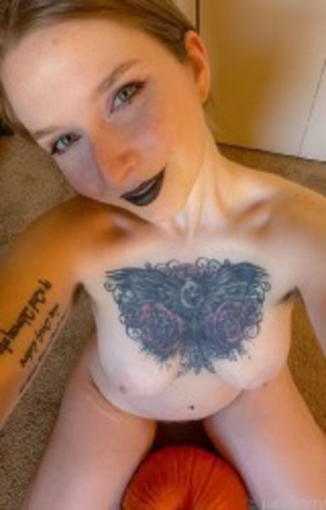 Foto desnuda filtrada de OnlyFans de June Berry