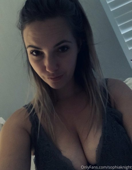 Foto desnuda filtrada de OnlyFans de Sophia Knight