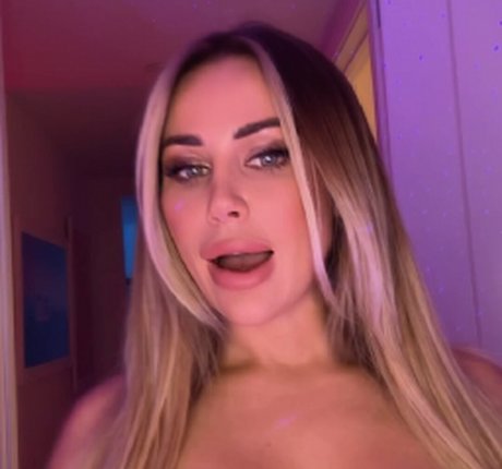 Amanda Mae Lynn