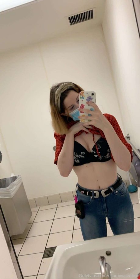 Foto desnuda filtrada de OnlyFans de Ellamyvalentine