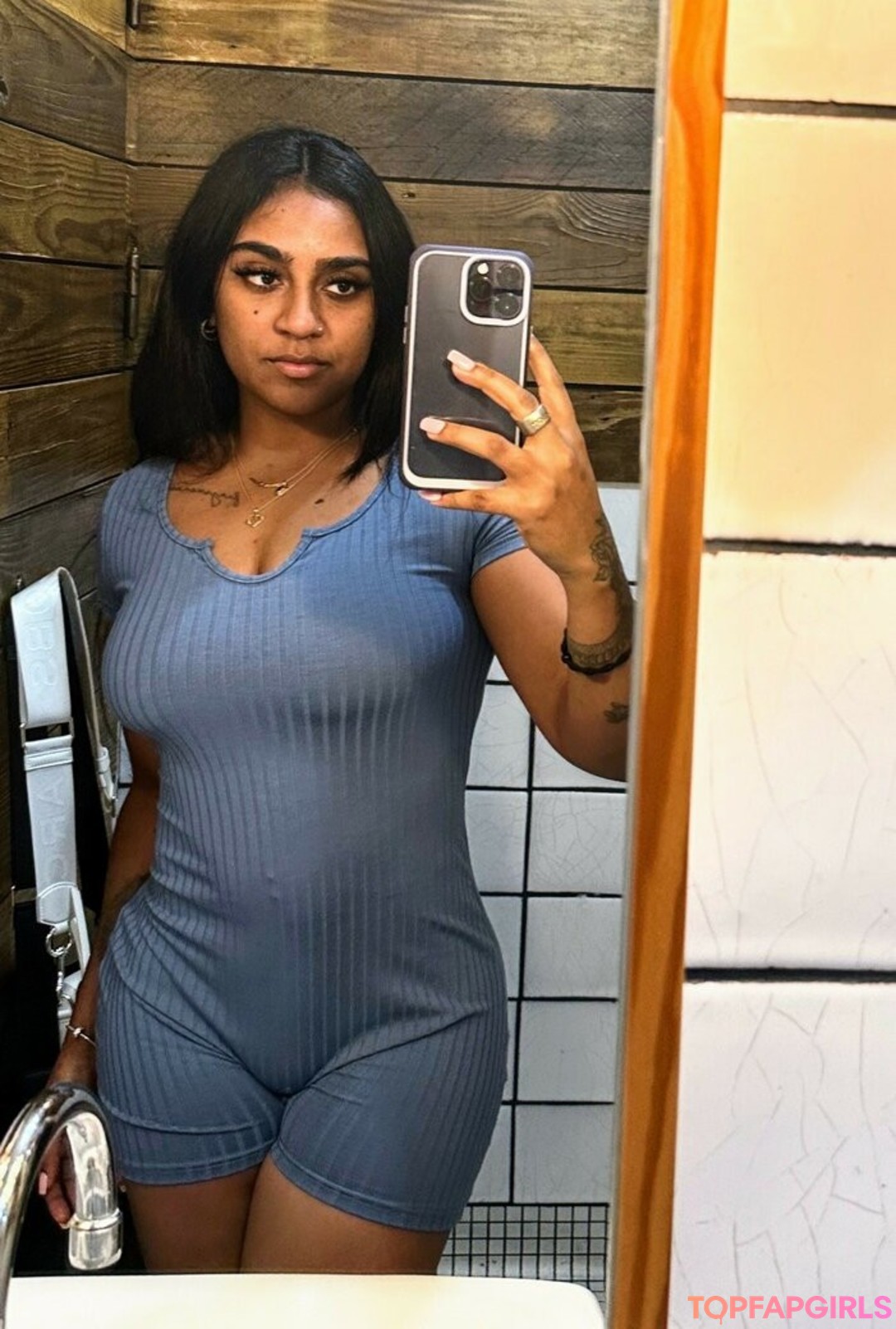 Foto desnuda filtrada de OnlyFans de Nita Amari #16 Foto desnuda filtrada de OnlyFans de Nita Amari #16