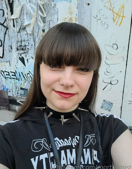 Foto desnuda filtrada de OnlyFans de Morbidmist