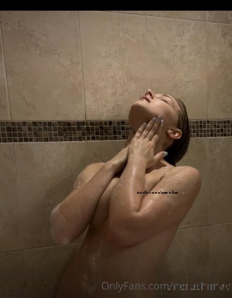Foto desnuda filtrada de OnlyFans de Nerushimav