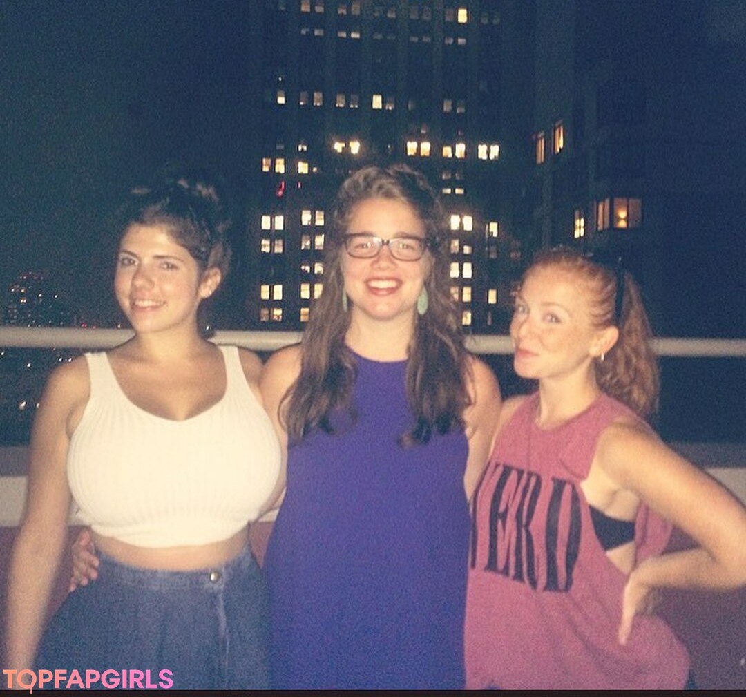 Foto desnuda filtrada de OnlyFans de Emily H Barry #116 Foto desnuda filtrada de OnlyFans de Emily H Barry #116