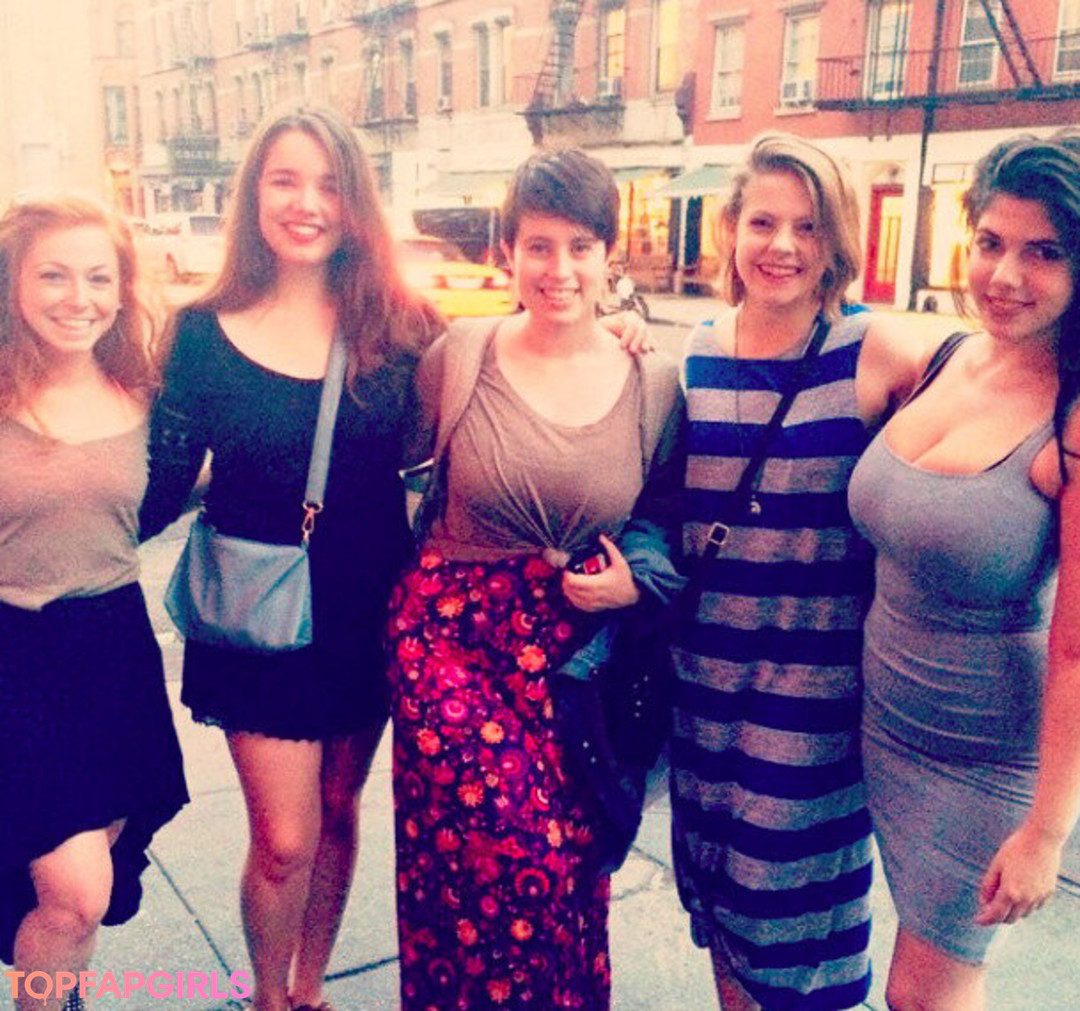 Foto desnuda filtrada de OnlyFans de Emily H Barry #488 Foto desnuda filtrada de OnlyFans de Emily H Barry #488