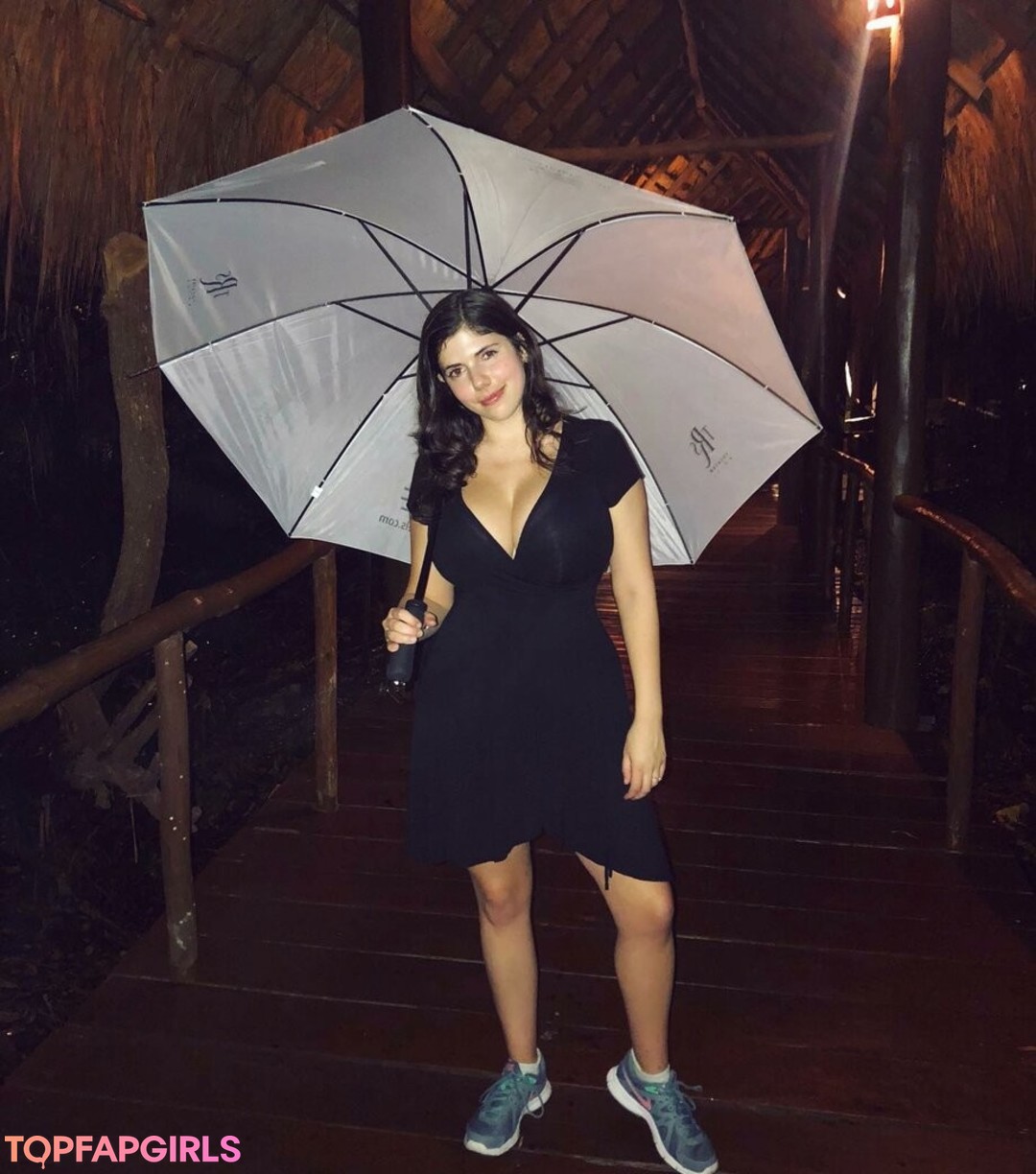 Foto desnuda filtrada de OnlyFans de Emily H Barry #536 Foto desnuda filtrada de OnlyFans de Emily H Barry #536