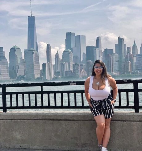 Foto desnuda filtrada de OnlyFans de Sapir Sol