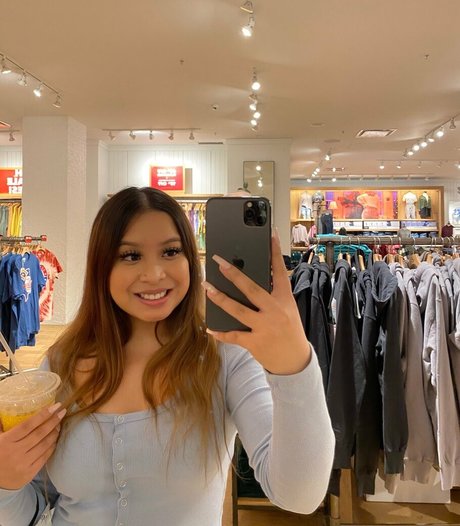 Foto desnuda filtrada de OnlyFans de Jessica Huynh