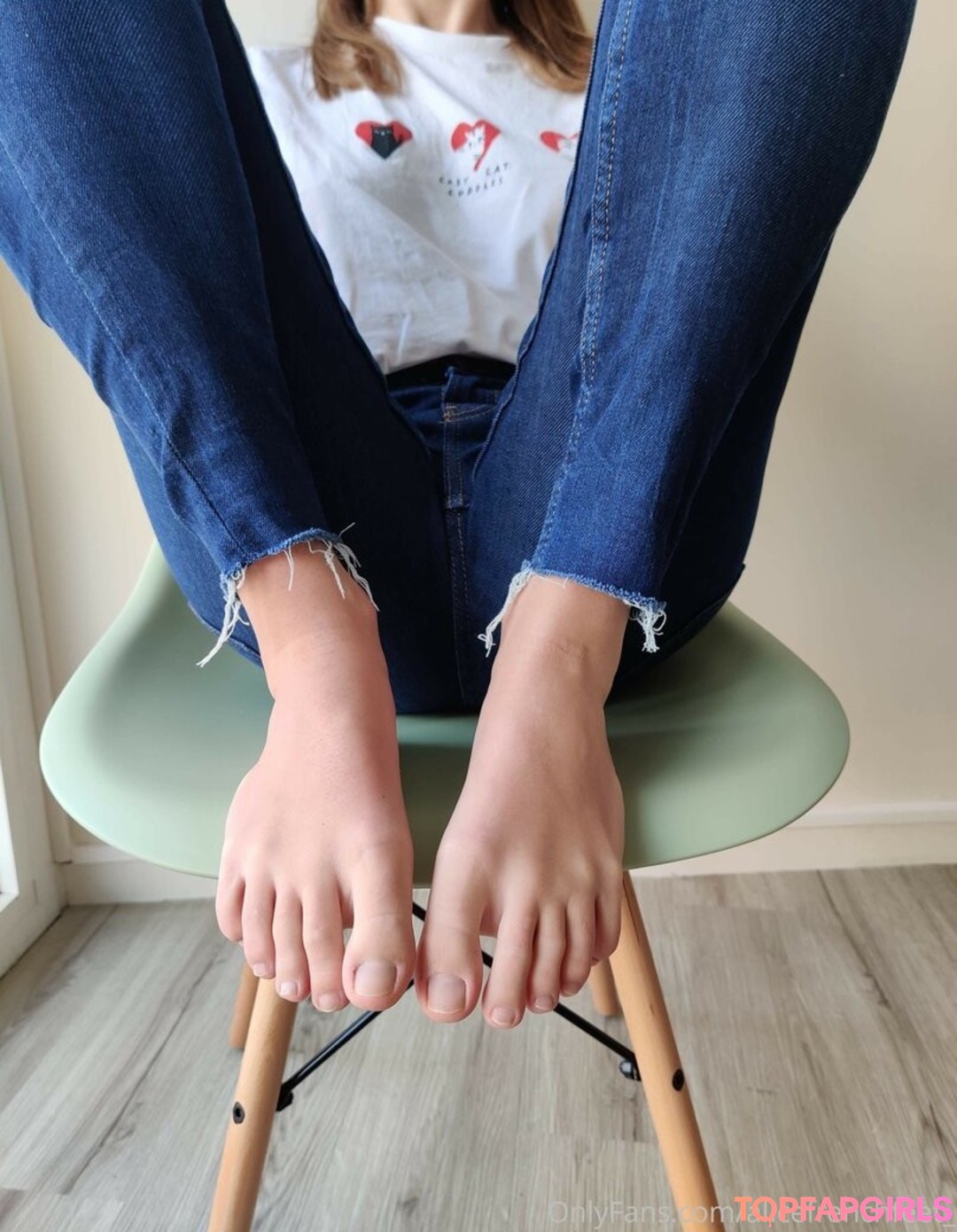 Foto desnuda filtrada de OnlyFans de Alicefrenchfeet #368 Foto desnuda filtrada de OnlyFans de Alicefrenchfeet #368