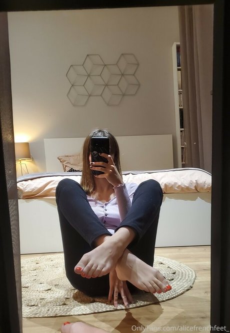 Alicefrenchfeet