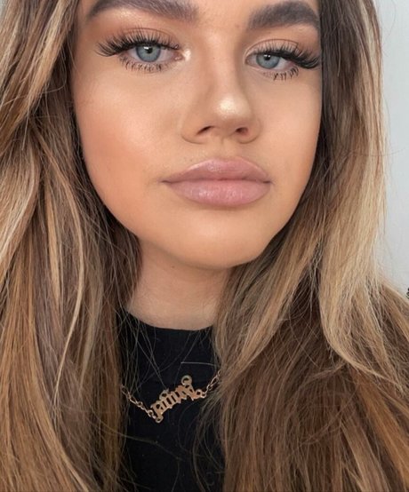 Molly Georgia Leach