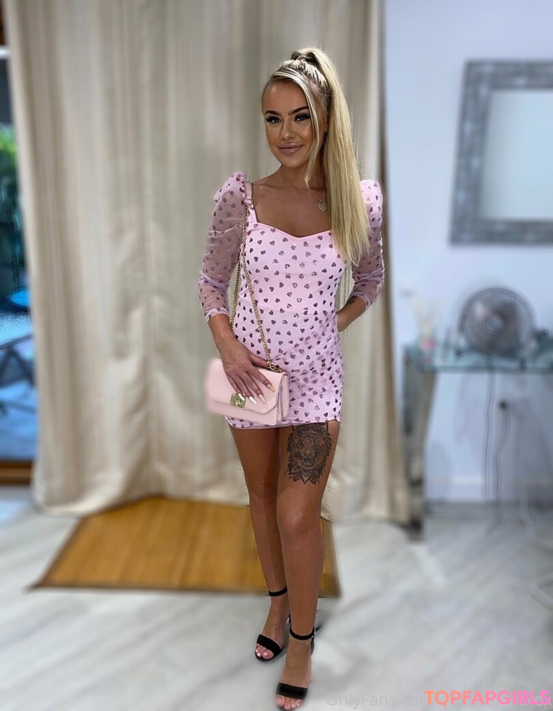Foto desnuda filtrada de OnlyFans de Bad Barbiexox #236 Foto desnuda filtrada de OnlyFans de Bad Barbiexox #236