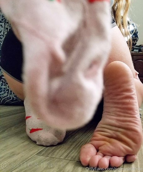 Foto desnuda filtrada de OnlyFans de Solesnackfree