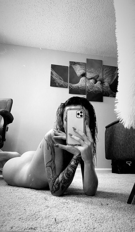 Foto desnuda filtrada de OnlyFans de Casspertheghxstfree