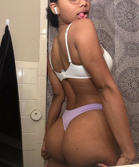 Foto desnuda filtrada de OnlyFans de Jasmine Mitchell