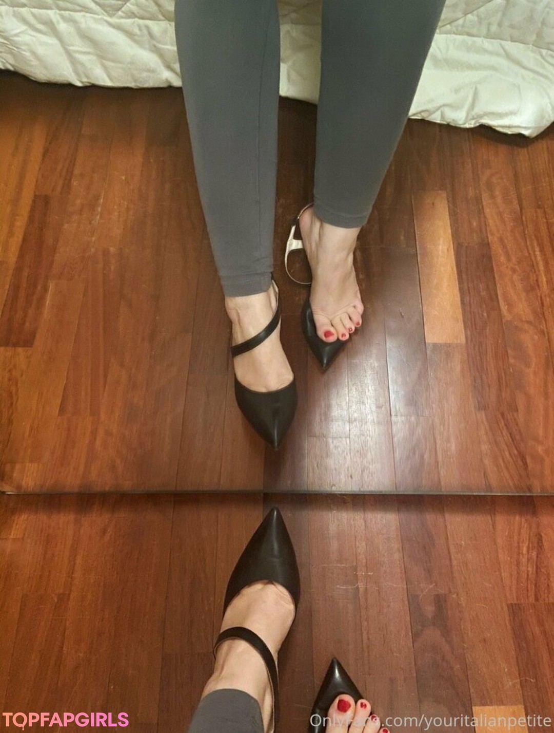 Foto desnuda filtrada de OnlyFans de Youritalianpetite #82 Foto desnuda filtrada de OnlyFans de Youritalianpetite #82