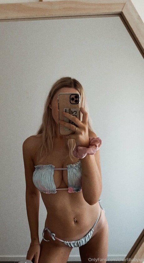 Foto desnuda filtrada de OnlyFans de Charlibabyxo