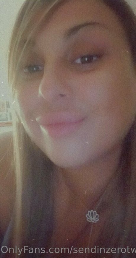 Foto desnuda filtrada de OnlyFans de Sendinzerotwo