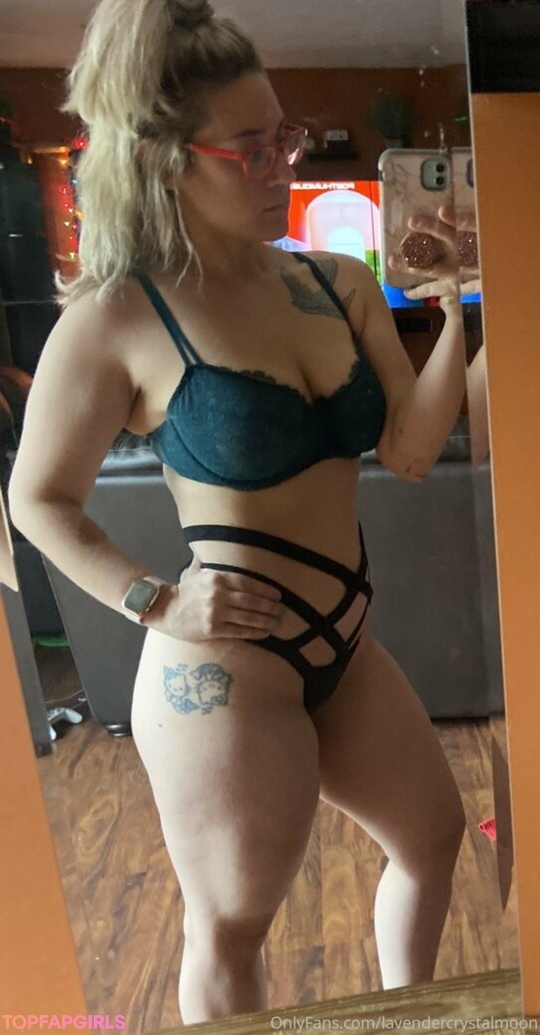 Foto desnuda filtrada de OnlyFans de Lavendercrystalmoon #53 Foto desnuda filtrada de OnlyFans de Lavendercrystalmoon #53