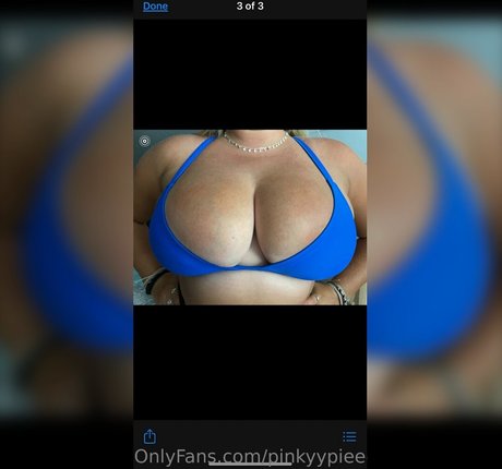 Foto desnuda filtrada de OnlyFans de Pinkyypieee