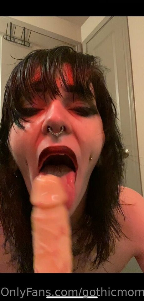 Gothicmomma