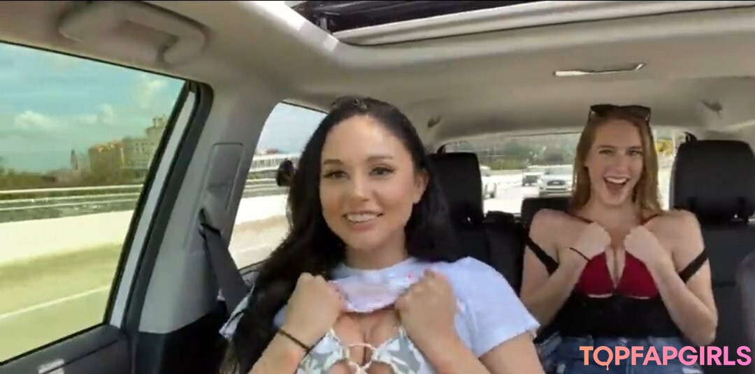 Foto desnuda filtrada de OnlyFans de Arianamarie #91 Foto desnuda filtrada de OnlyFans de Arianamarie #91