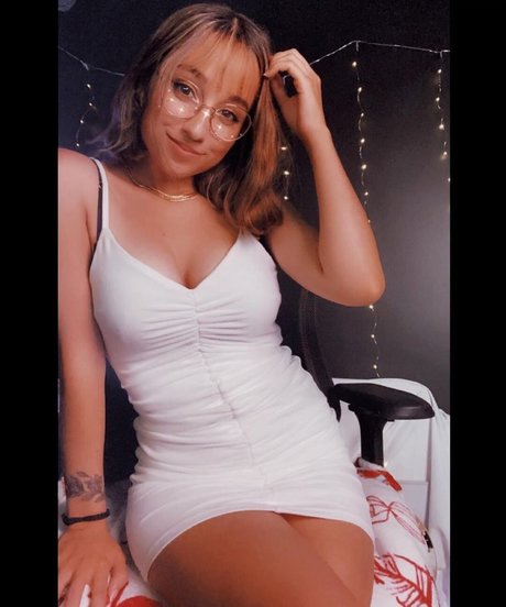 Maya Asmr Foto desnuda filtrada de OnlyFans de Maya Asmr #3