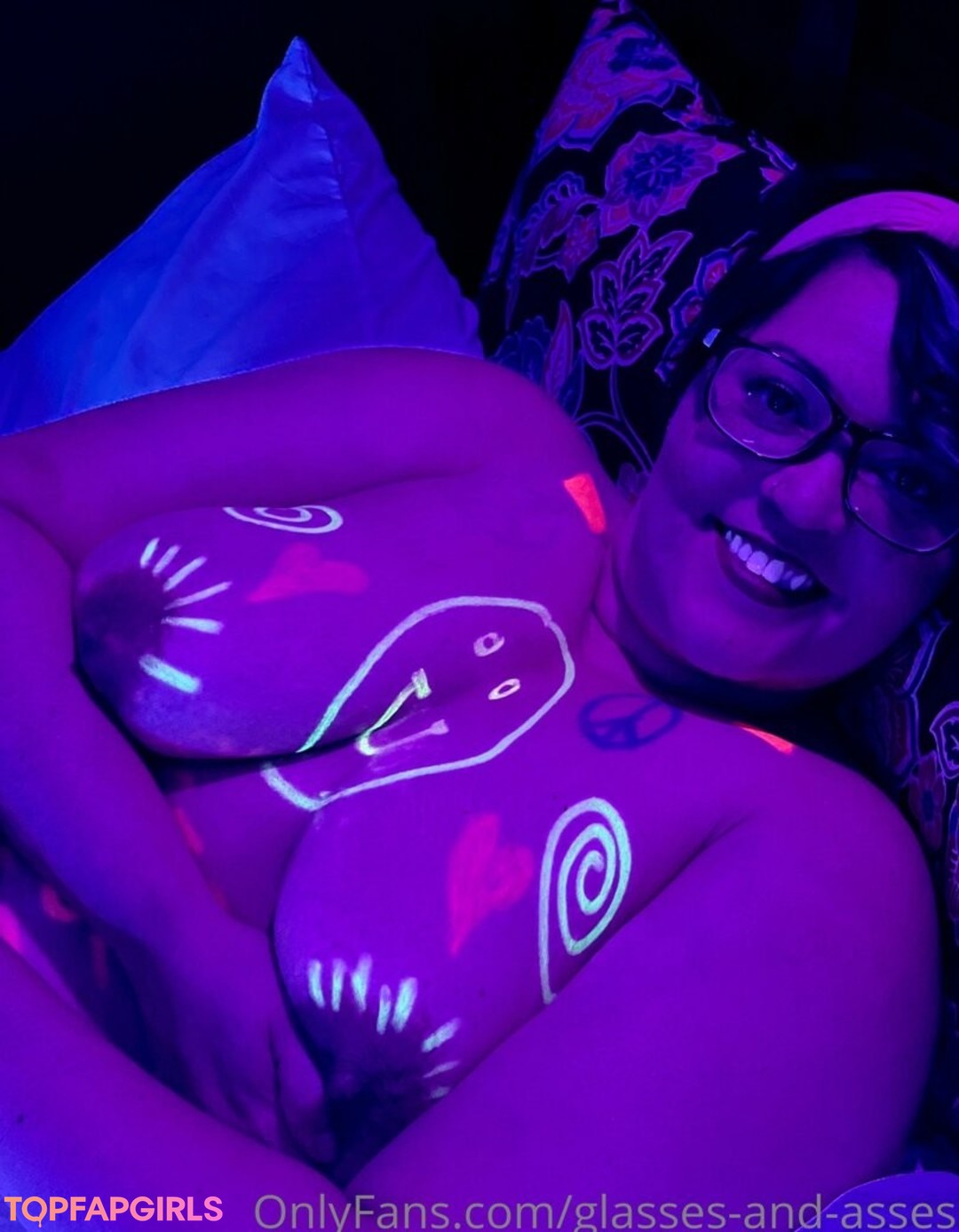 Foto desnuda filtrada de OnlyFans de Glassesandasses #105 Foto desnuda filtrada de OnlyFans de Glassesandasses #105