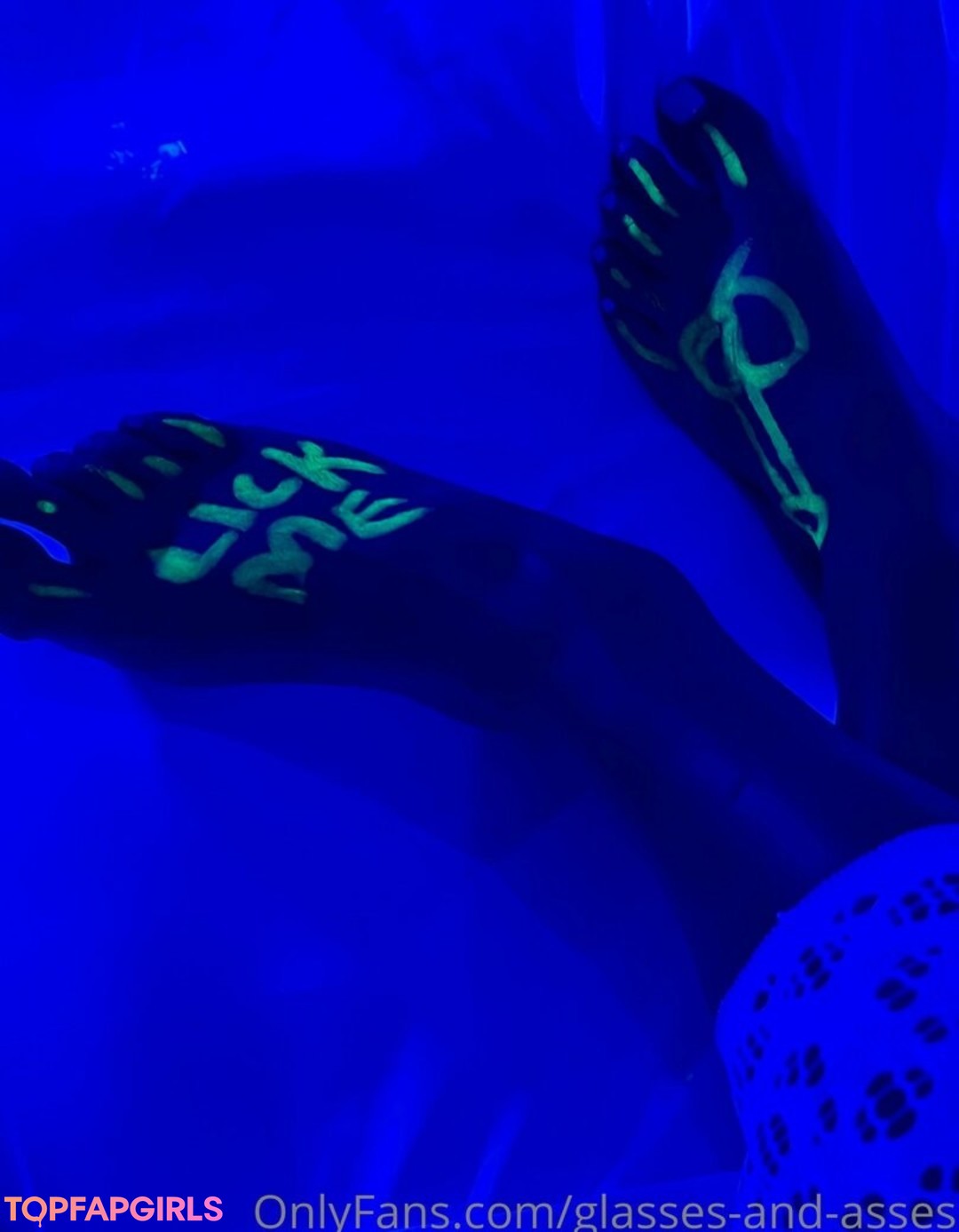 Foto desnuda filtrada de OnlyFans de Glassesandasses #109 Foto desnuda filtrada de OnlyFans de Glassesandasses #109
