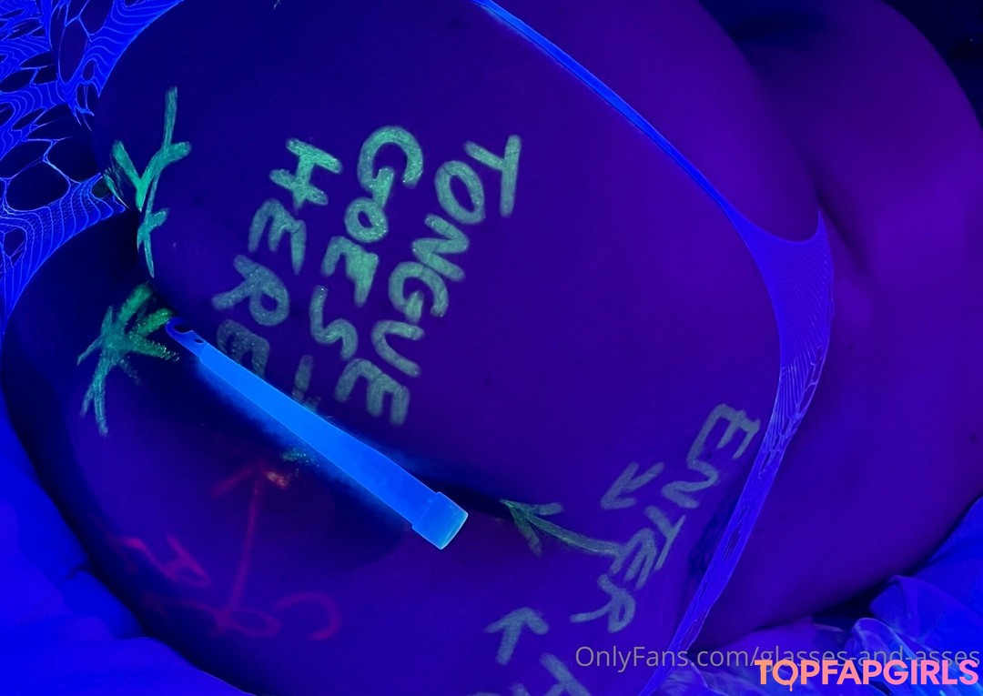 Foto desnuda filtrada de OnlyFans de Glassesandasses #112 Foto desnuda filtrada de OnlyFans de Glassesandasses #112