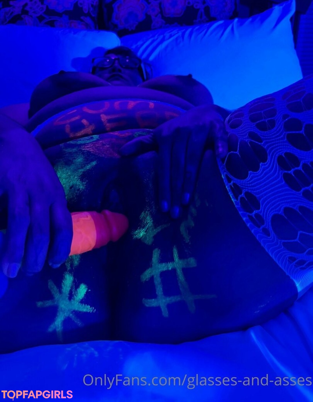 Foto desnuda filtrada de OnlyFans de Glassesandasses #120 Foto desnuda filtrada de OnlyFans de Glassesandasses #120