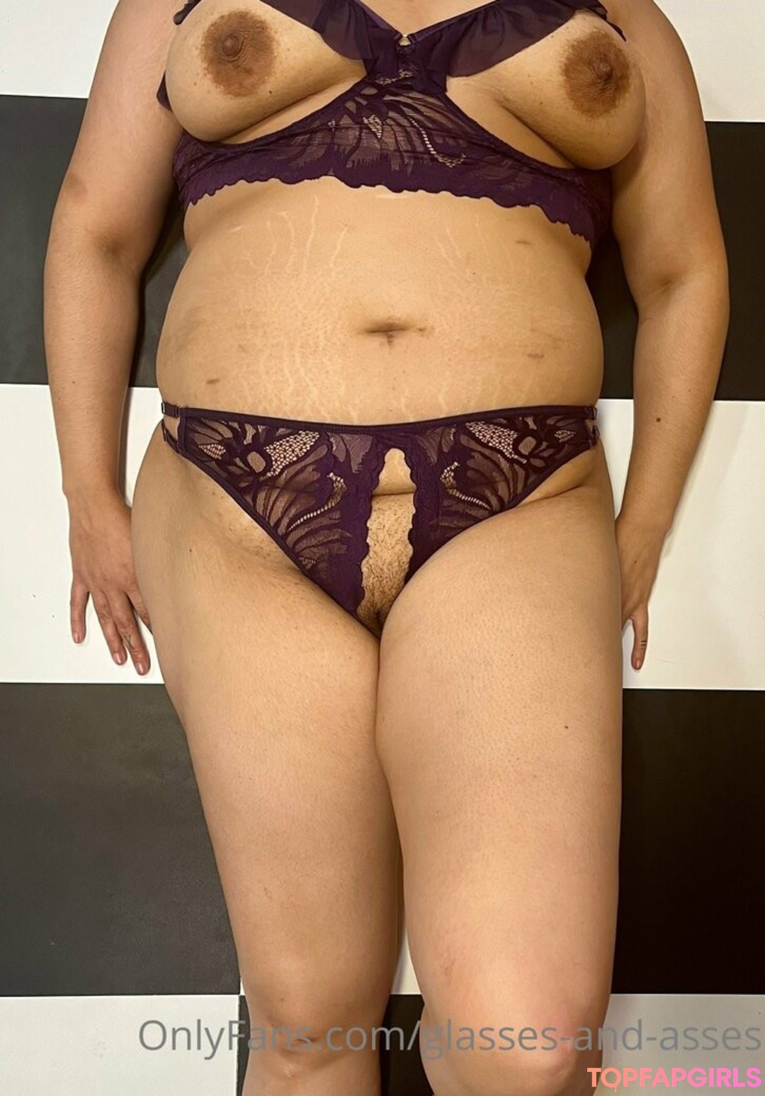 Foto desnuda filtrada de OnlyFans de Glassesandasses #189 Foto desnuda filtrada de OnlyFans de Glassesandasses #189