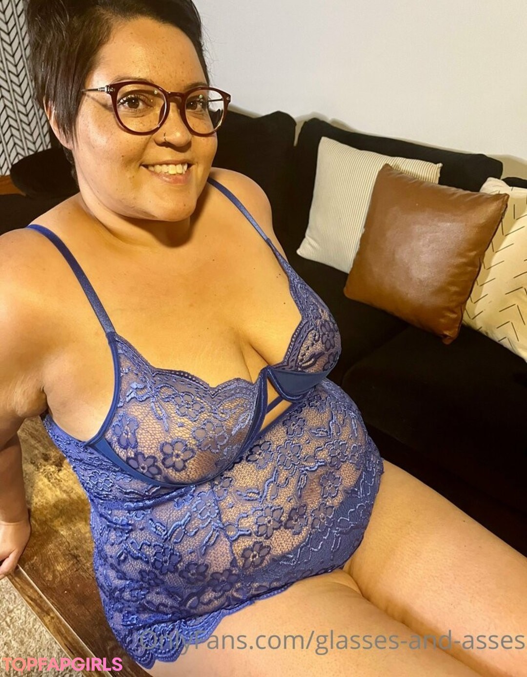 Foto desnuda filtrada de OnlyFans de Glassesandasses #192 Foto desnuda filtrada de OnlyFans de Glassesandasses #192