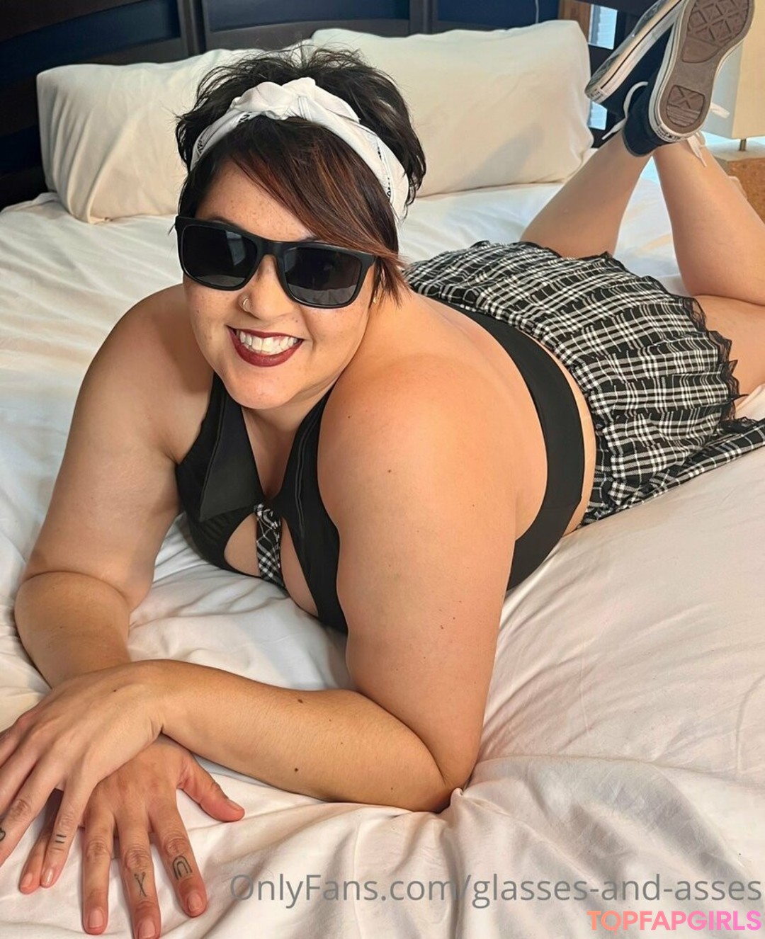 Foto desnuda filtrada de OnlyFans de Glassesandasses #299 Foto desnuda filtrada de OnlyFans de Glassesandasses #299