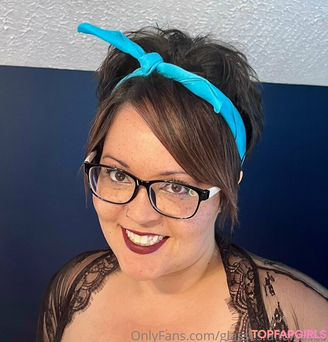 Foto desnuda filtrada de OnlyFans de Glassesandasses #355 Foto desnuda filtrada de OnlyFans de Glassesandasses #355