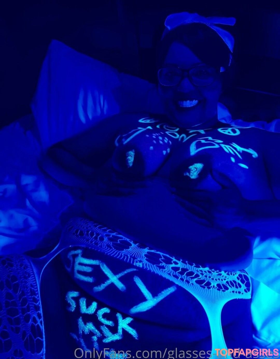 Foto desnuda filtrada de OnlyFans de Glassesandasses #421 Foto desnuda filtrada de OnlyFans de Glassesandasses #421